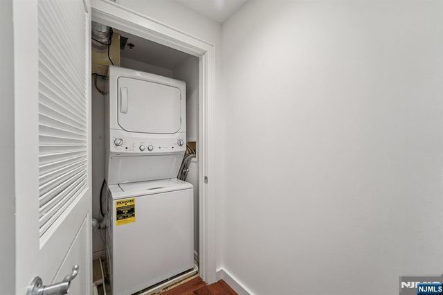 3118 City Place, Edgewater, NJ 07020