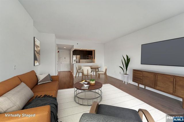 3118 City Place, Edgewater, NJ 07020