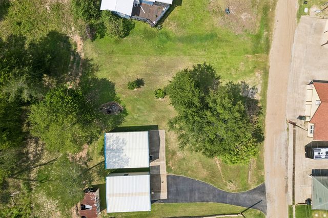 140 Pin Oak Drive, Mabank, TX 75156