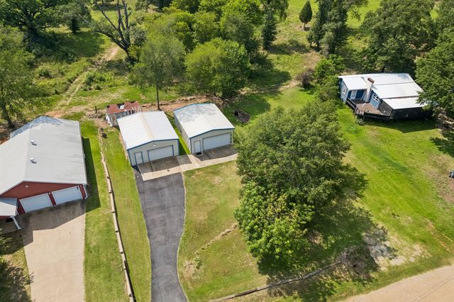 140 Pin Oak Drive, Mabank, TX 75156