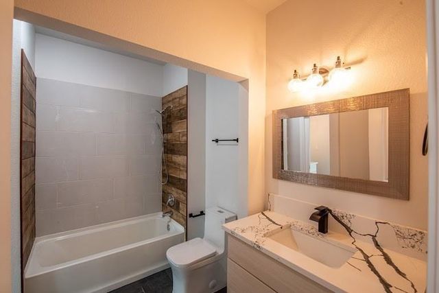 216 Monterrey Road W, Montgomery, TX 77356