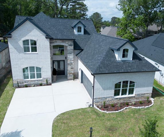 216 Monterrey Road W, Montgomery, TX 77356