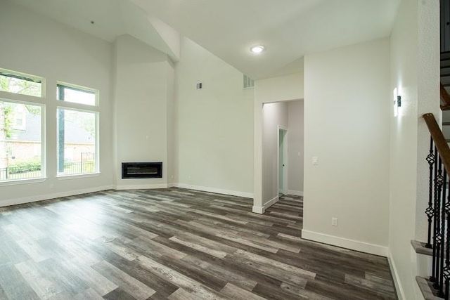 216 Monterrey Road W, Montgomery, TX 77356