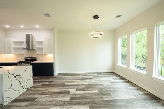 216 Monterrey Road W, Montgomery, TX 77356