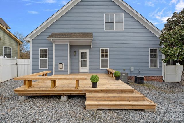 176 Water Oak Drive, Mooresville, NC 28117