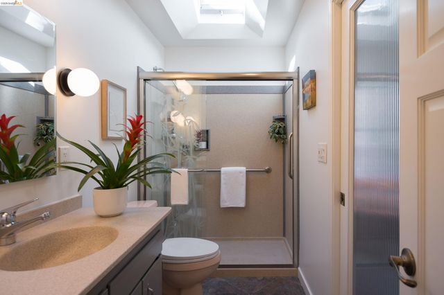 5437 Poinsett Ave, El Cerrito, CA 94530