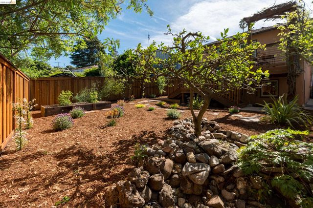 5437 Poinsett Ave, El Cerrito, CA 94530