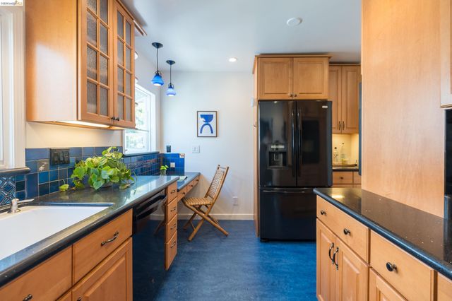 5437 Poinsett Ave, El Cerrito, CA 94530