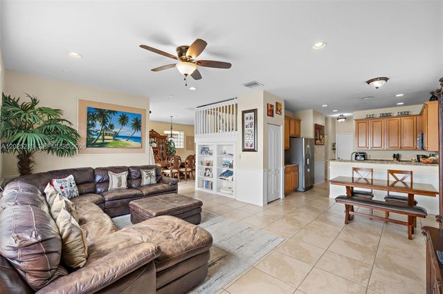116 Berenger Walk, Royal Palm Beach, FL 33414