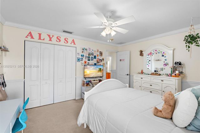 116 Berenger Walk, Royal Palm Beach, FL 33414