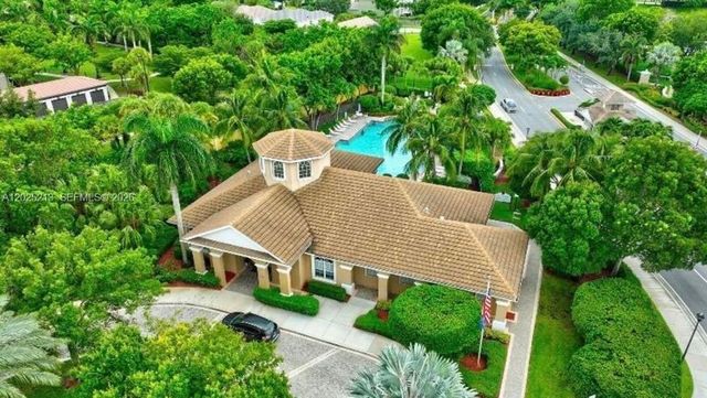 116 Berenger Walk, Royal Palm Beach, FL 33414