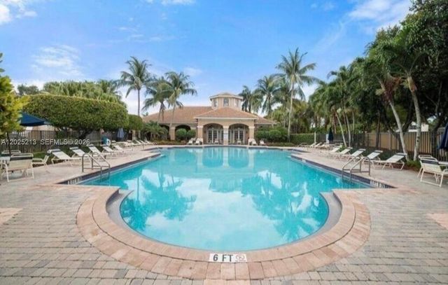 116 Berenger Walk, Royal Palm Beach, FL 33414