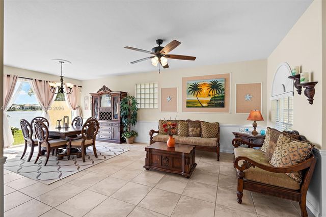 116 Berenger Walk, Royal Palm Beach, FL 33414