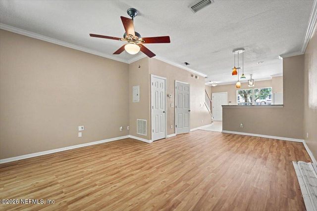 8423 THORNBUSH Court, Jacksonville, FL 32216