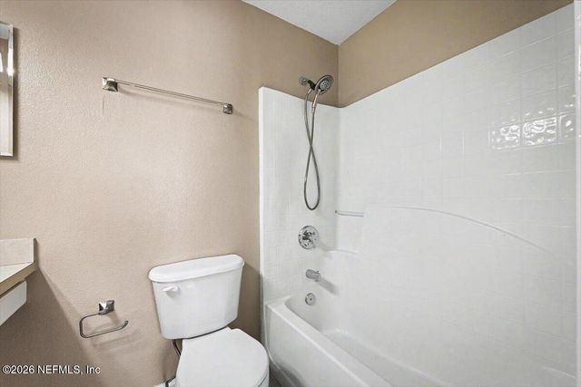 8423 THORNBUSH Court, Jacksonville, FL 32216