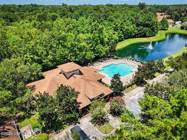 8423 THORNBUSH Court, Jacksonville, FL 32216