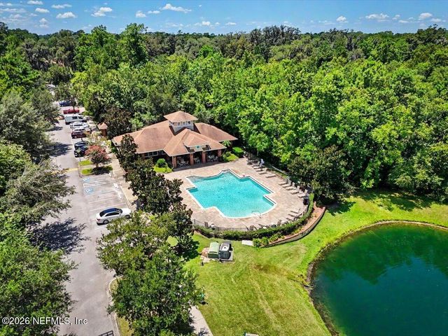 8423 THORNBUSH Court, Jacksonville, FL 32216