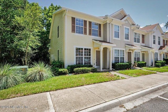 8423 THORNBUSH Court, Jacksonville, FL 32216