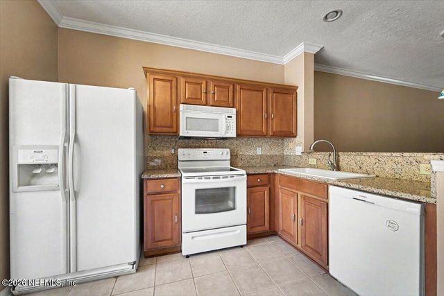 8423 THORNBUSH Court, Jacksonville, FL 32216