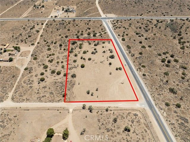 11 Caughlin Road, Phelan, CA 92371