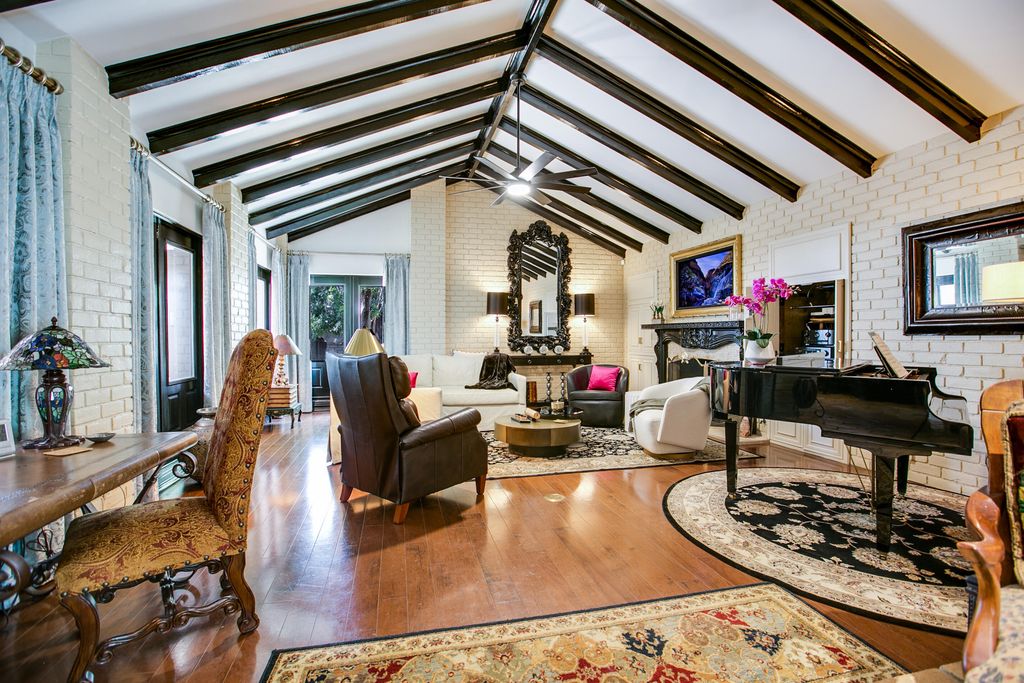 Image 12 of property listing at 1525 Paseo De Vaca Street, San Angelo, TX 76901