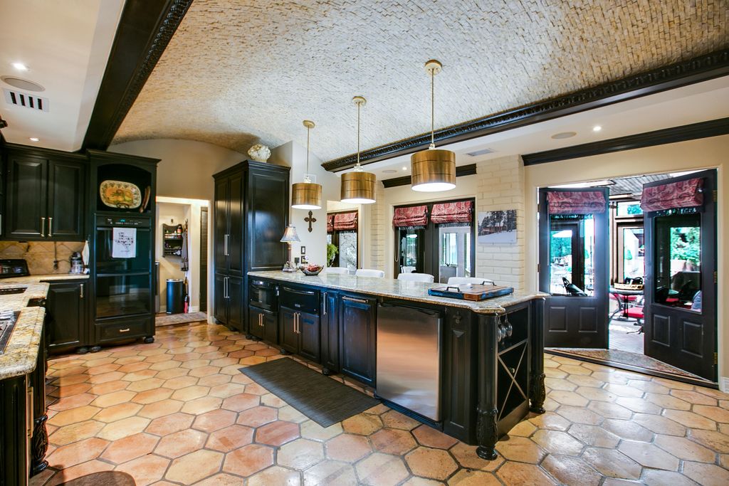 Image 21 of property listing at 1525 Paseo De Vaca Street, San Angelo, TX 76901