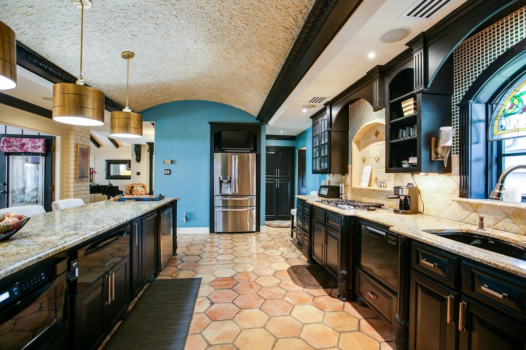 Image 22 of property listing at 1525 Paseo De Vaca Street, San Angelo, TX 76901