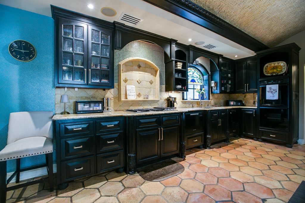 Image 23 of property listing at 1525 Paseo De Vaca Street, San Angelo, TX 76901