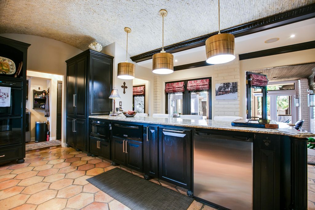 Image 24 of property listing at 1525 Paseo De Vaca Street, San Angelo, TX 76901