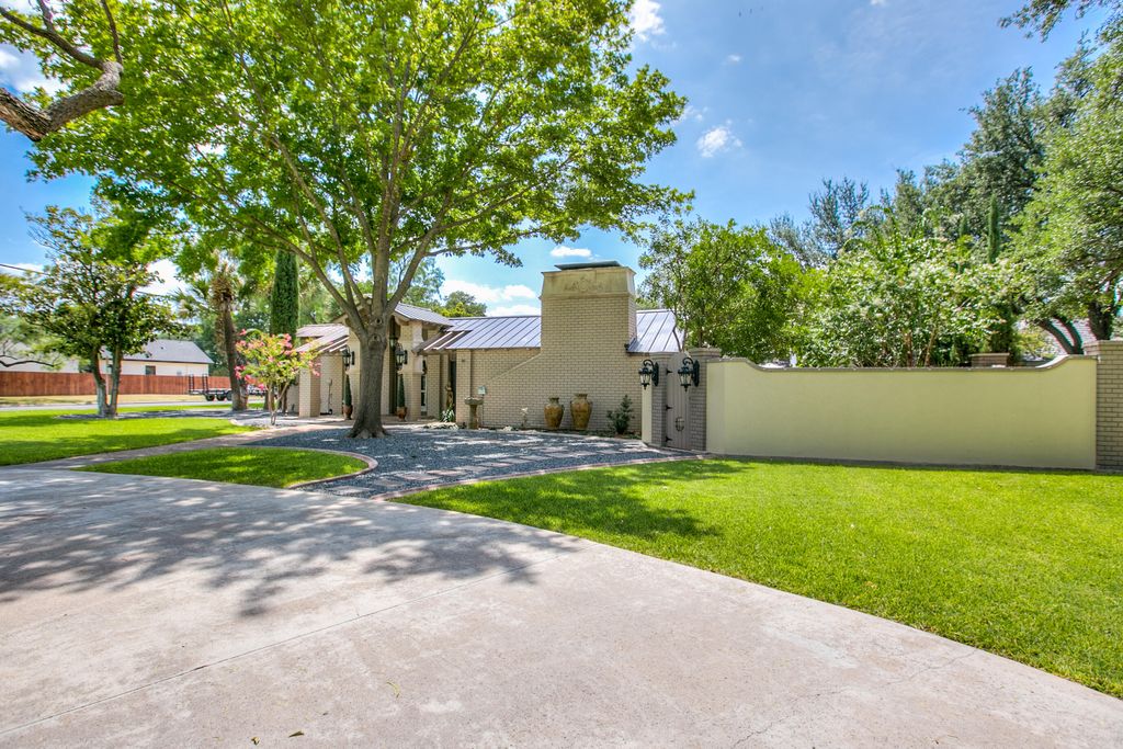 Image 4 of property listing at 1525 Paseo De Vaca Street, San Angelo, TX 76901