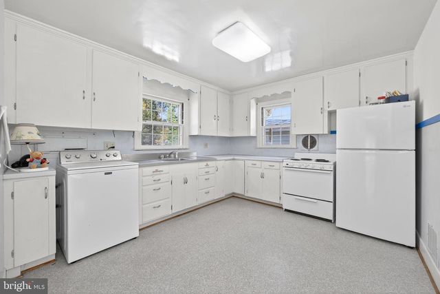 221 NORTH BLVD, Salisbury, MD 21801