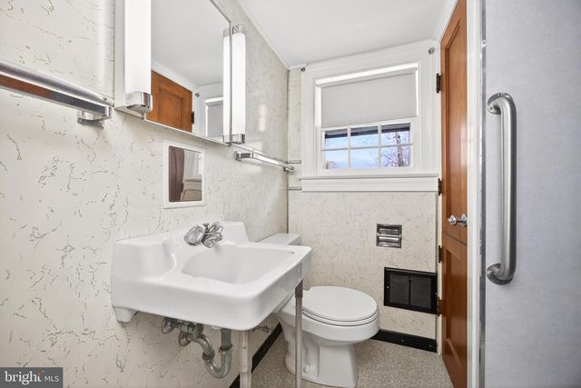 221 NORTH BLVD, Salisbury, MD 21801