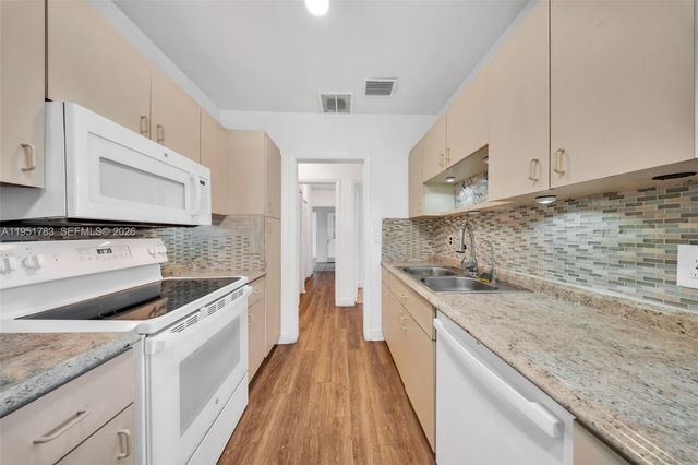 1624 NE 175th St, North Miami Beach, FL 33162