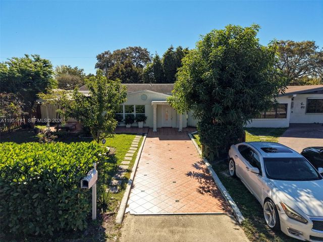 1624 NE 175th St, North Miami Beach, FL 33162