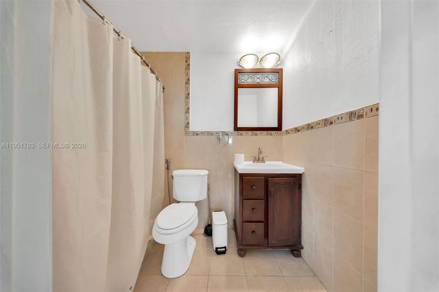 1624 NE 175th St, North Miami Beach, FL 33162