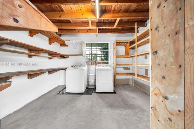 1624 NE 175th St, North Miami Beach, FL 33162