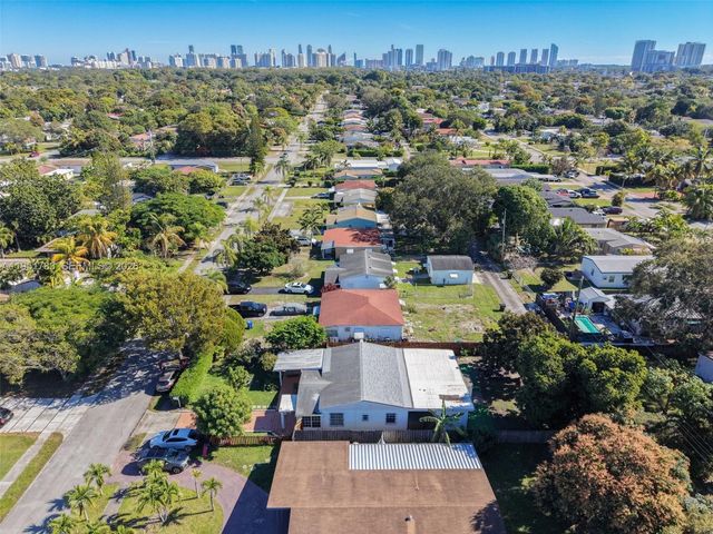 1624 NE 175th St, North Miami Beach, FL 33162