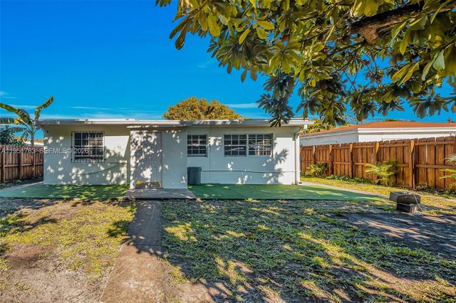 1624 NE 175th St, North Miami Beach, FL 33162