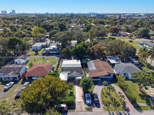 1624 NE 175th St, North Miami Beach, FL 33162