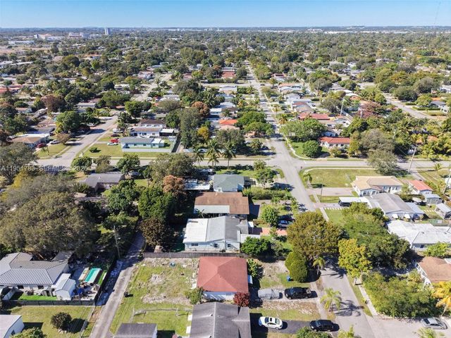 1624 NE 175th St, North Miami Beach, FL 33162