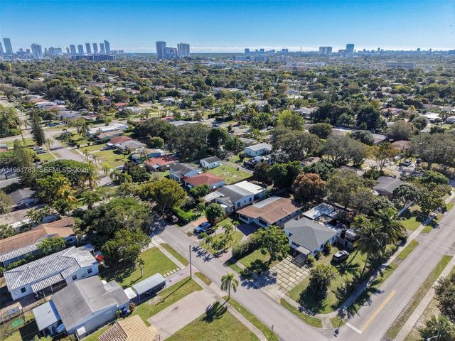 1624 NE 175th St, North Miami Beach, FL 33162