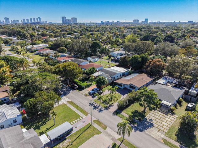 1624 NE 175th St, North Miami Beach, FL 33162