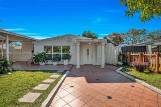 1624 NE 175th St, North Miami Beach, FL 33162