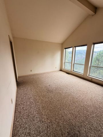 11680 Hidden Hollow Pl, Grass Valley, CA 95945