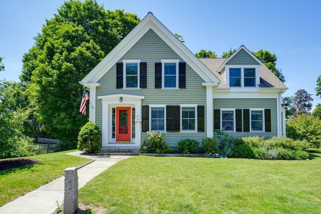 21 Mechanic St, Holliston, MA 01746