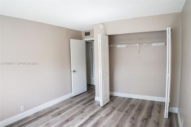 4280 Woodside Dr 12, Coral Springs, FL 33065