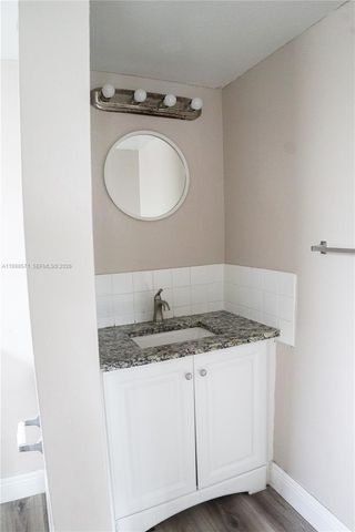 4280 Woodside Dr 12, Coral Springs, FL 33065