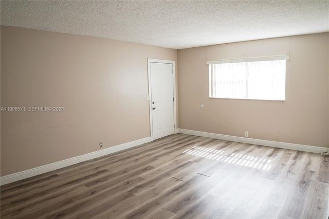 4280 Woodside Dr 12, Coral Springs, FL 33065