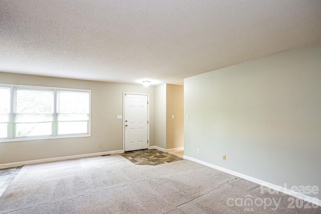 18805 Bluff Point Road B, Cornelius, NC 28031