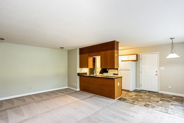 18805 Bluff Point Road B, Cornelius, NC 28031